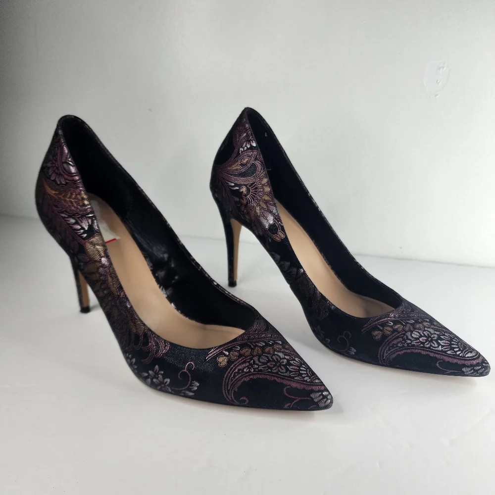 ALDO Black Pointed Floral Heels. - Picture 3 of 10